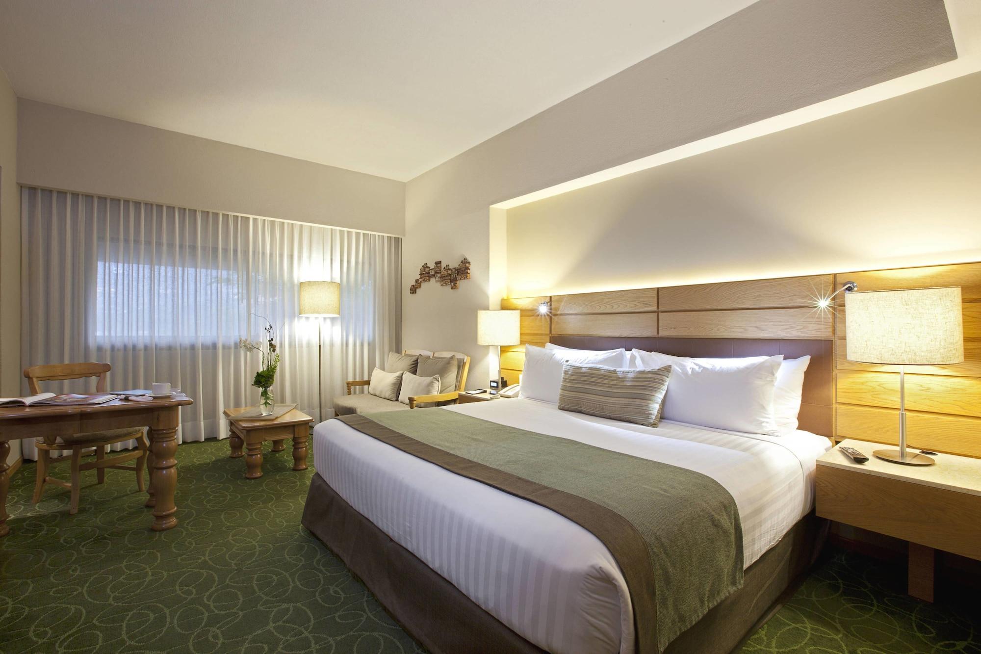 Marriott Tuxtla Gutierrez Hotel Exterior photo A room at the hotel