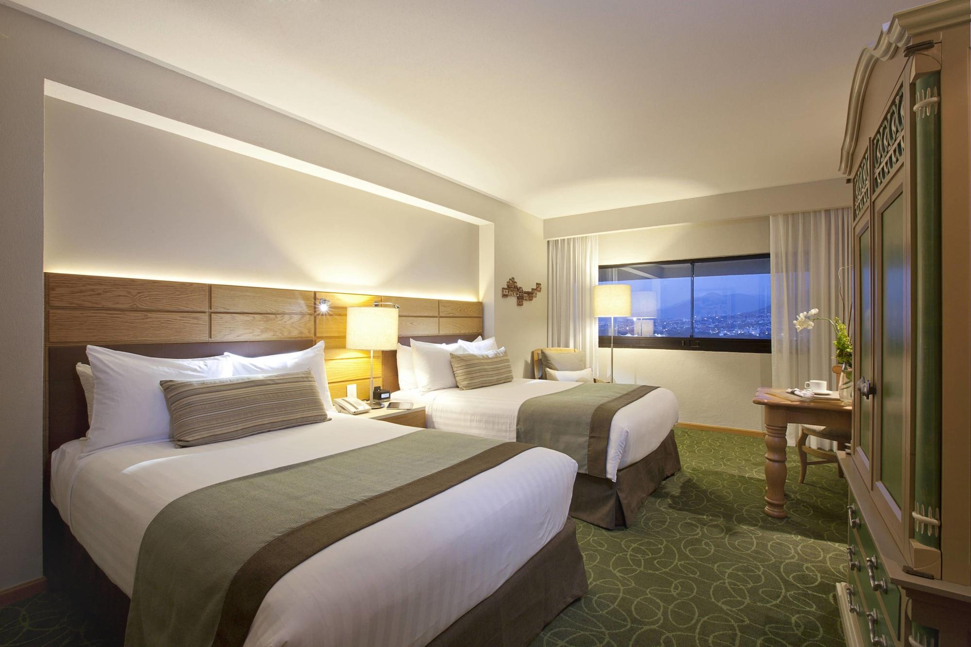Marriott Tuxtla Gutierrez Hotel Exterior photo A room at the hotel