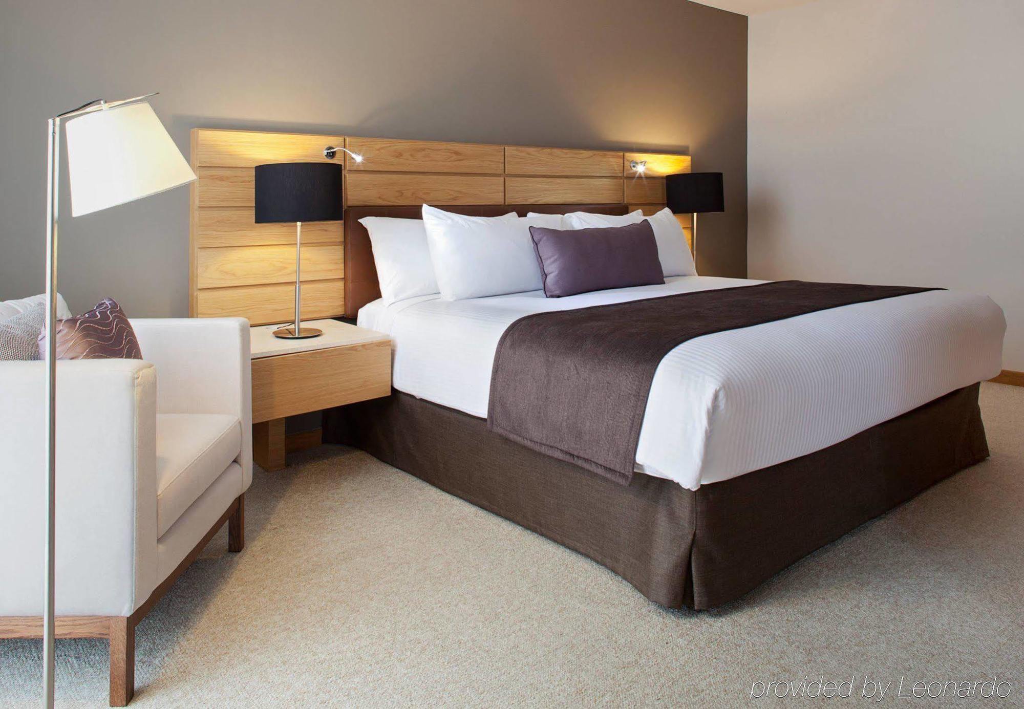 Marriott Tuxtla Gutierrez Hotel Exterior photo A bedroom at the hotel